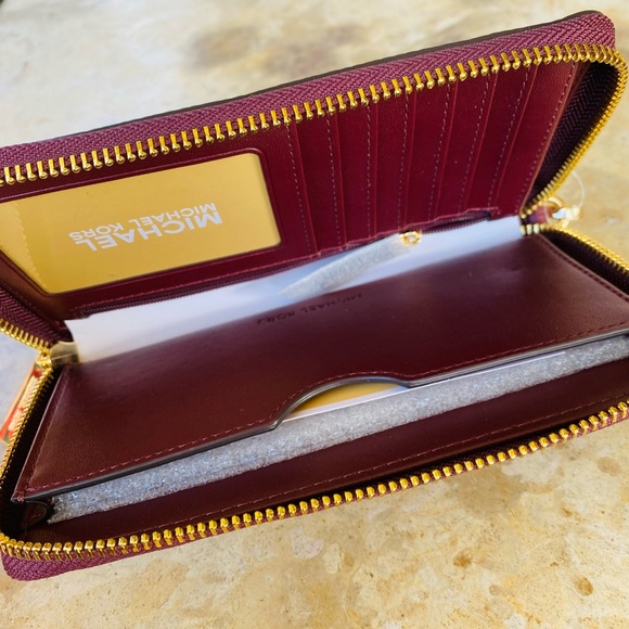 NWT - Picture 6 of 8